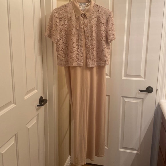 Long dress, sleeves/tank style. Short sleeve lace jacket. Size 8. Tan/gold color - Picture 1 of 5